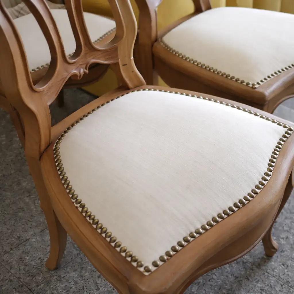 Retapizado de sillas clásicas de comedor